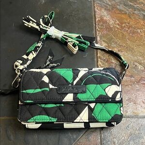 Vera Bradley Black and Green Patterned Crossbody Bag NWOT